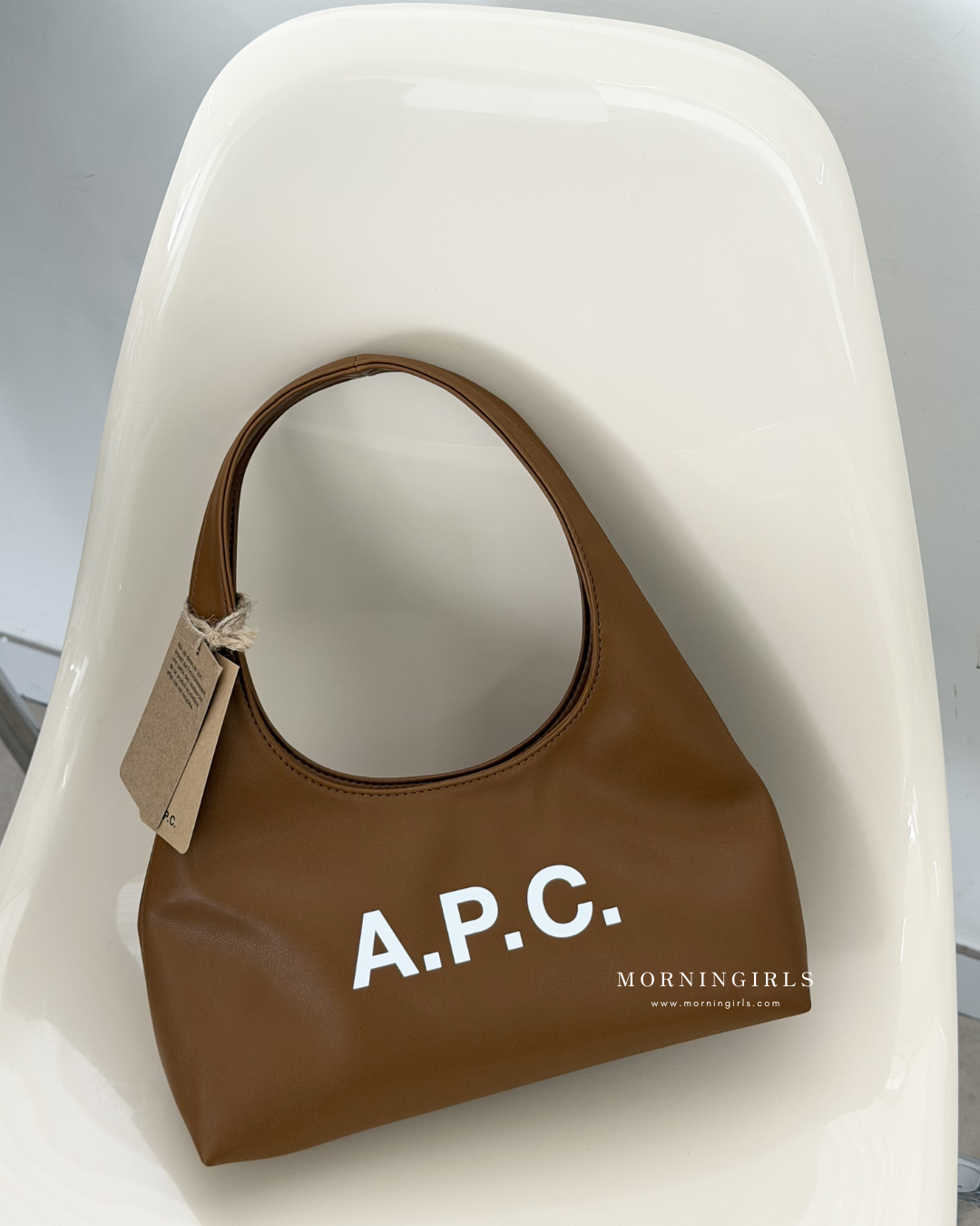 A.P.C. Baby Ninon Shoulder Bag［新色上架 超可愛腋下袋! 全現貨發售中］