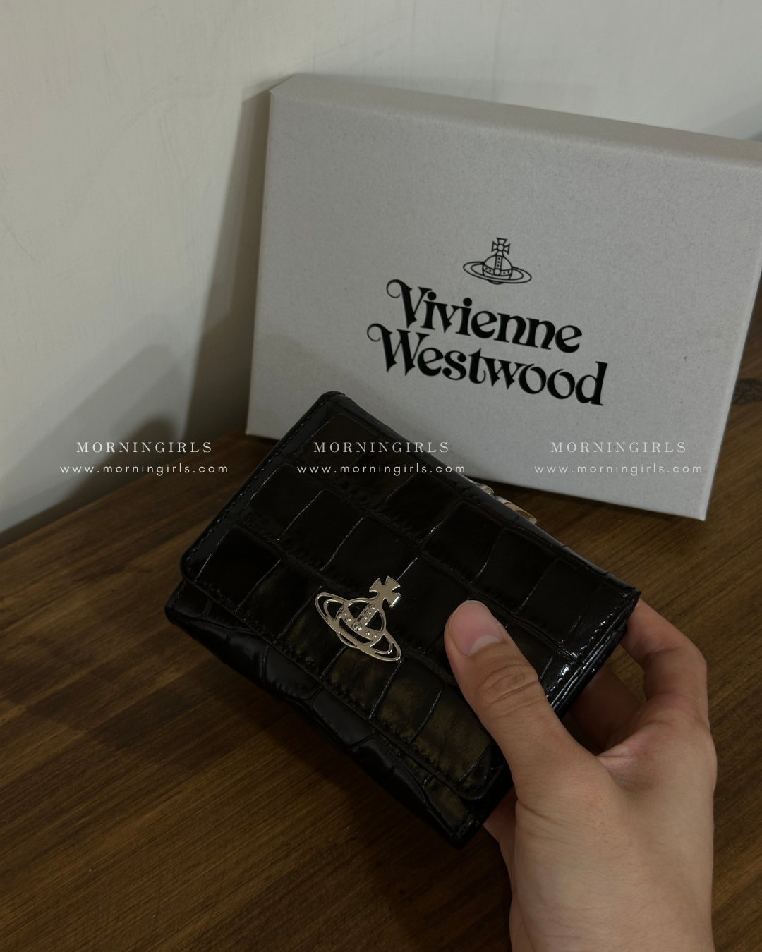 Vivienne Westwood Small Frame Wallet 黑銀鱷魚皮 [三層連相位]