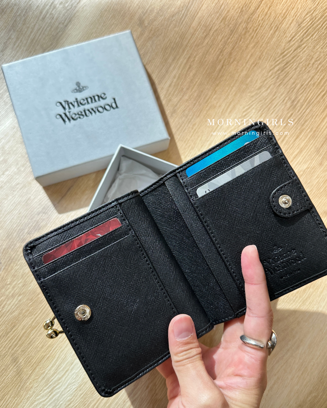 Vivienne Westwood Frame Pocket Wallet 復古金十字紋