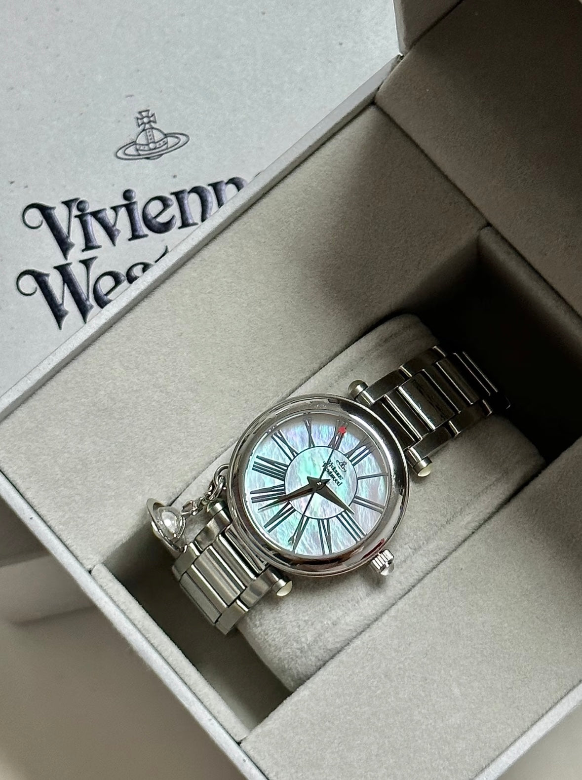 Vivienne Westwood Mother Orb Watch 32mm [超可愛連小吊墜]