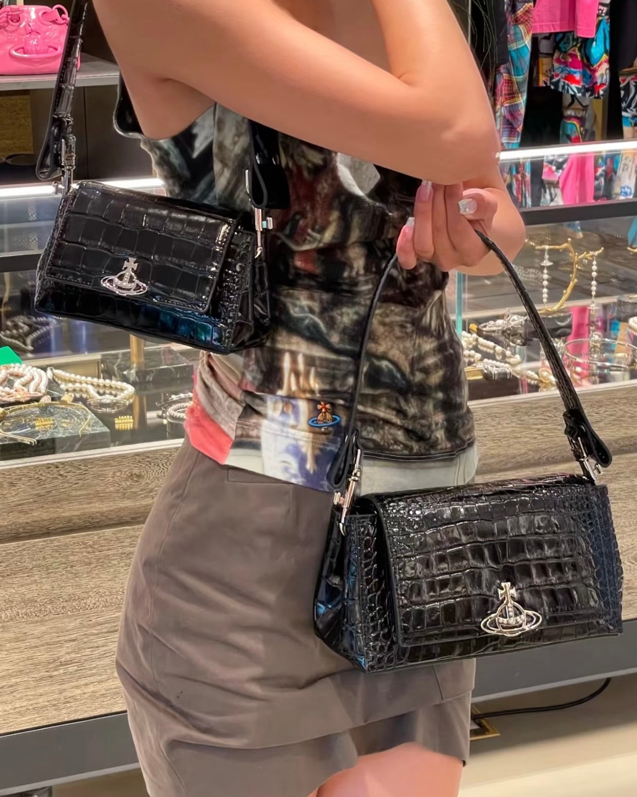 Vivienne Westwood Hazel Handbag 黑色鱷魚皮 [令面大格已停產! 2個size只剩最後微預量訂限額 完售下架轉新版!]