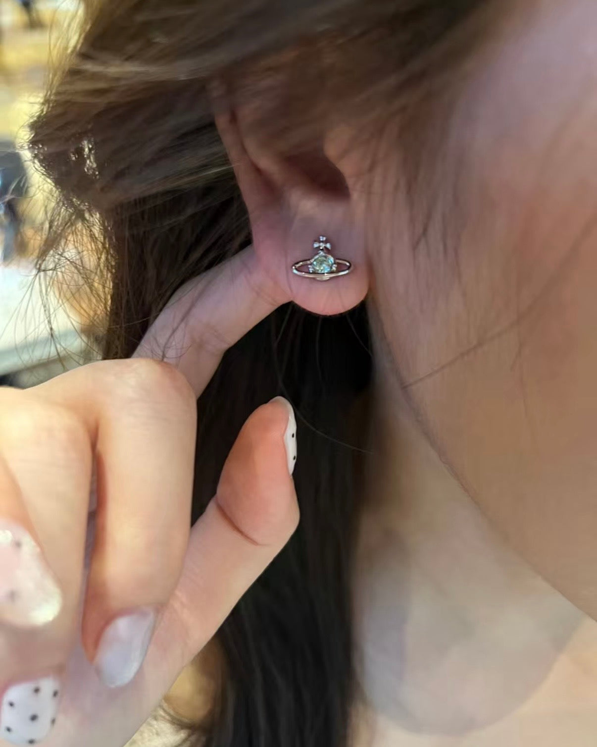 Vivienne Westwood Nano Solitaire Earrings [Cortis同款! 冰川藍優惠中小尺寸可放耳骨]