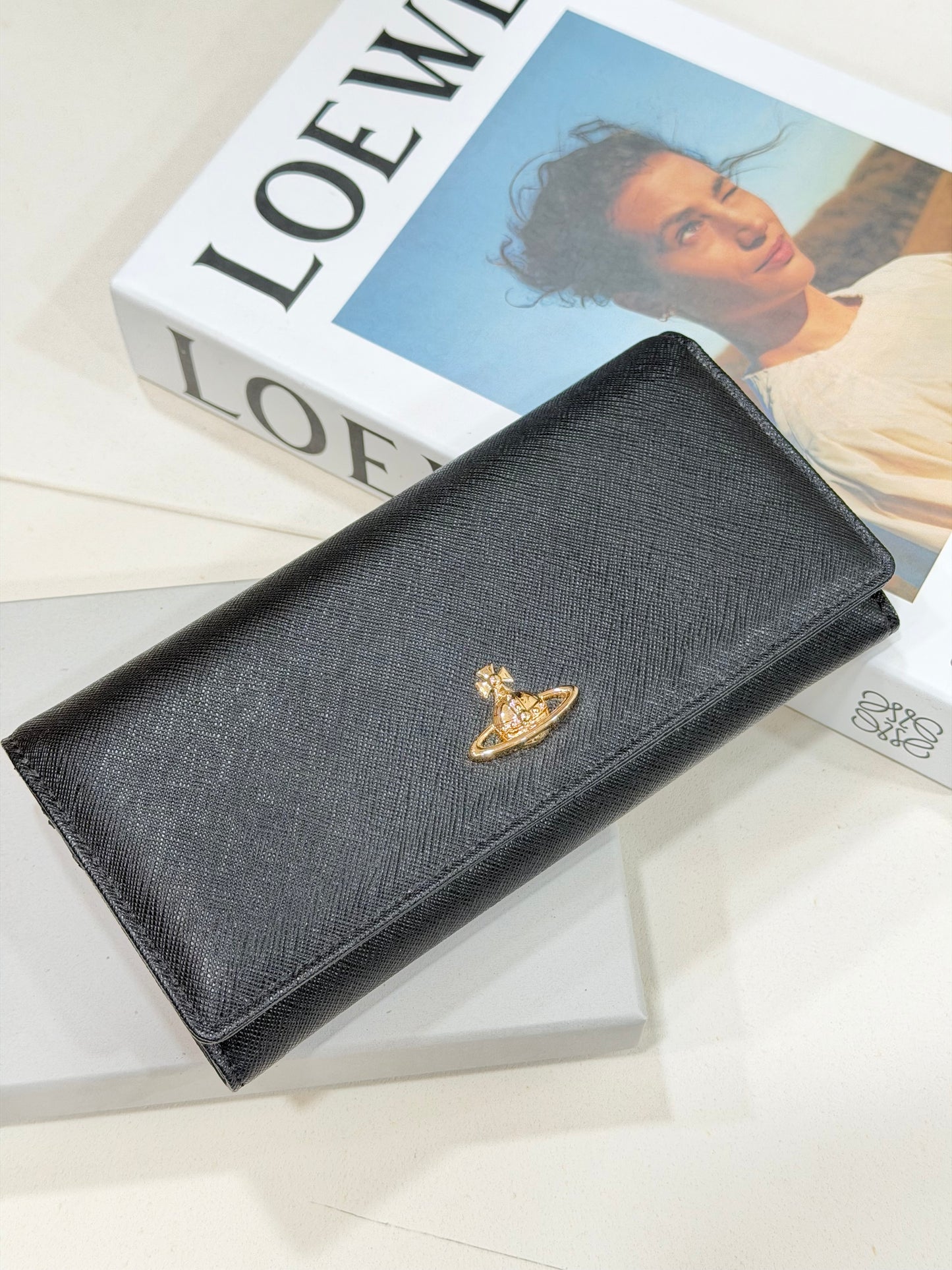 Vivienne Westwood 罕有多間隔長銀包 復古金十字紋￼