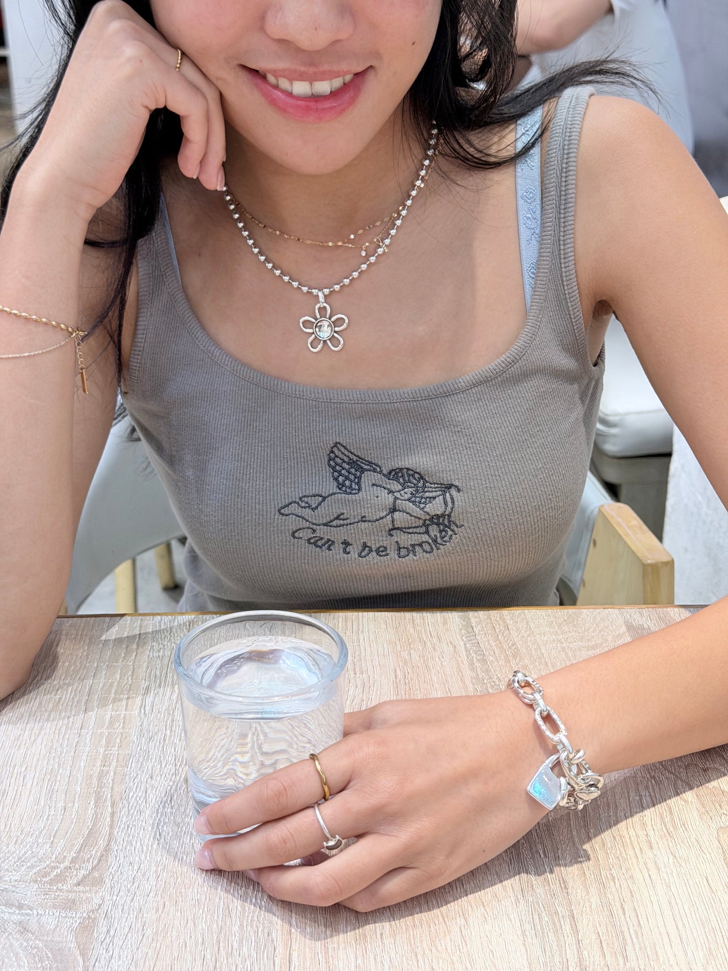 Otro Accesorio 西班牙手工飾物 - Ball Ball Flower Necklace［NEW ITEM! 門市已售出多條］
