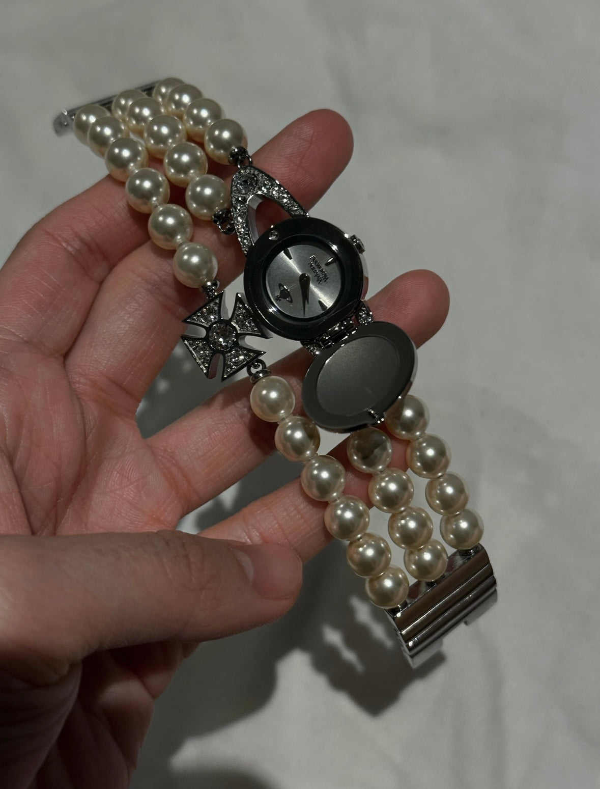 Vivienne Westwood Swarovski Crystal Watch [三層珍珠手鏈款手錶]