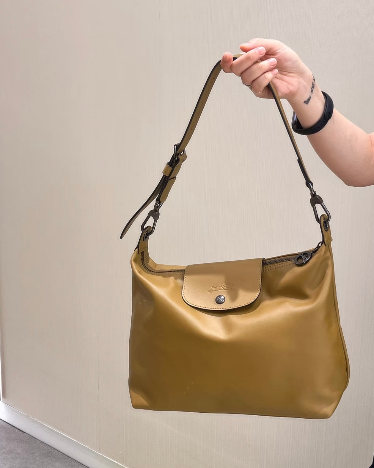 LONGCHAMP Le Pliage Xtra M Hobo Bag 超熱賣真皮系列［超人氣黑色大象灰限量現貨優惠中 完售即止!］