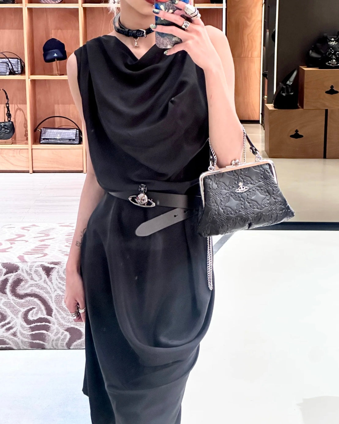 Vivienne Westwood Granny Frame Purse 經典餃子袋 超美土星壓紋Monogram [SS25最新上架!]