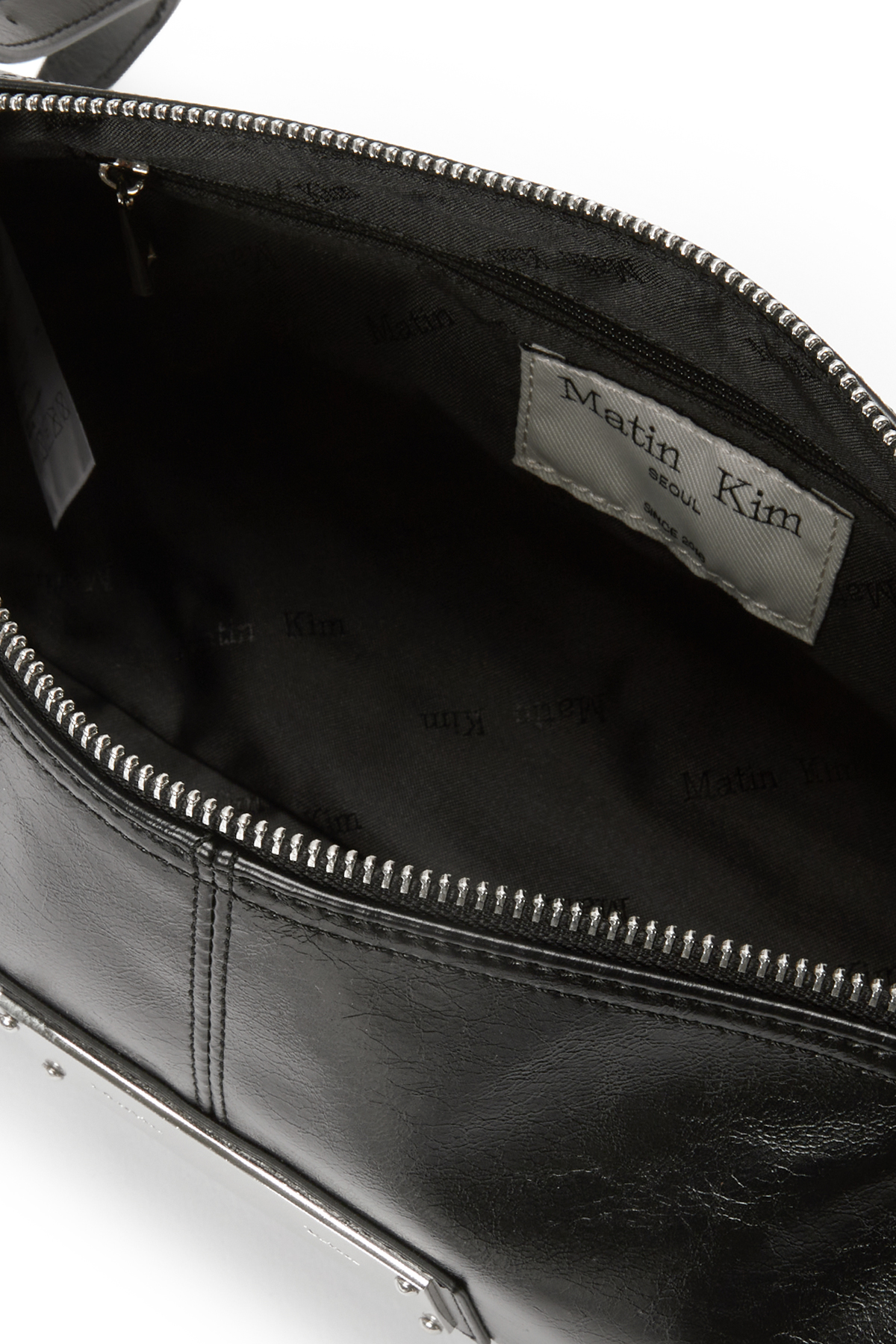 Matin Kim Buckle Strap Shoulder Bag 最新韓國選物🇰🇷皮帶扣圓筒單肩袋［個性街頭風］
