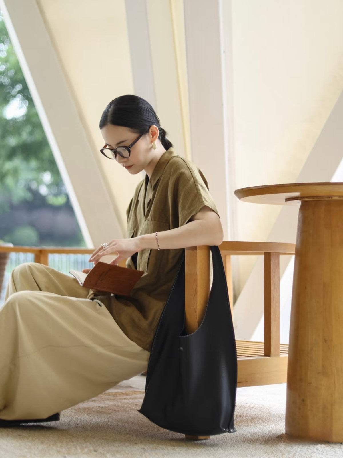 A.P.C. Neige Clou Bag 超知性法式皮革窩釘袋 [2026最新上架 限時新品優惠星期五晚準時完結! 100%真皮上班袋 質量超好]