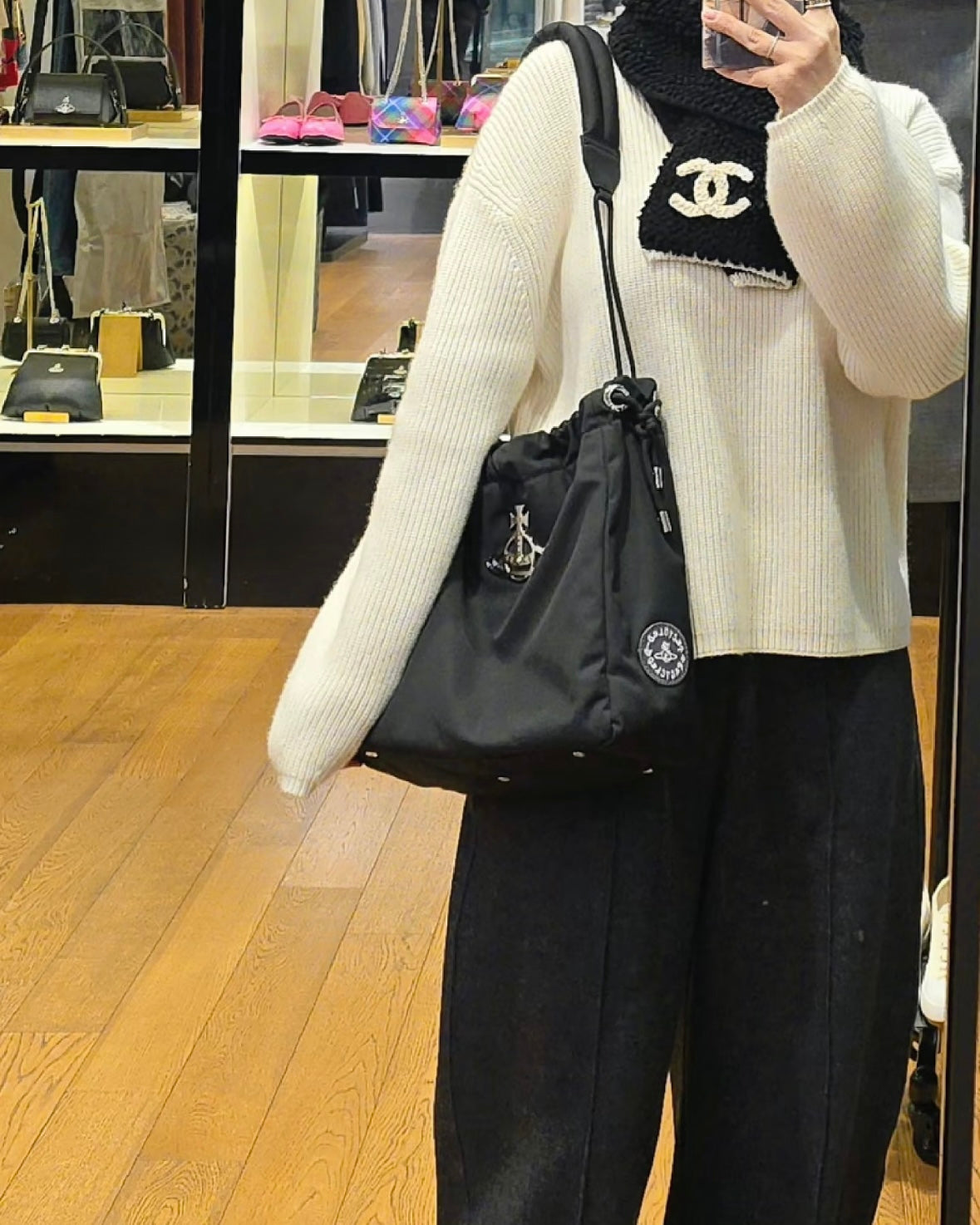 Vivienne Westwood Hilary Bucket Bag 專櫃限定索索尼龍 [SMALL超限量現貨優惠中 極難補貨! 大容量尼龍水桶袋!]