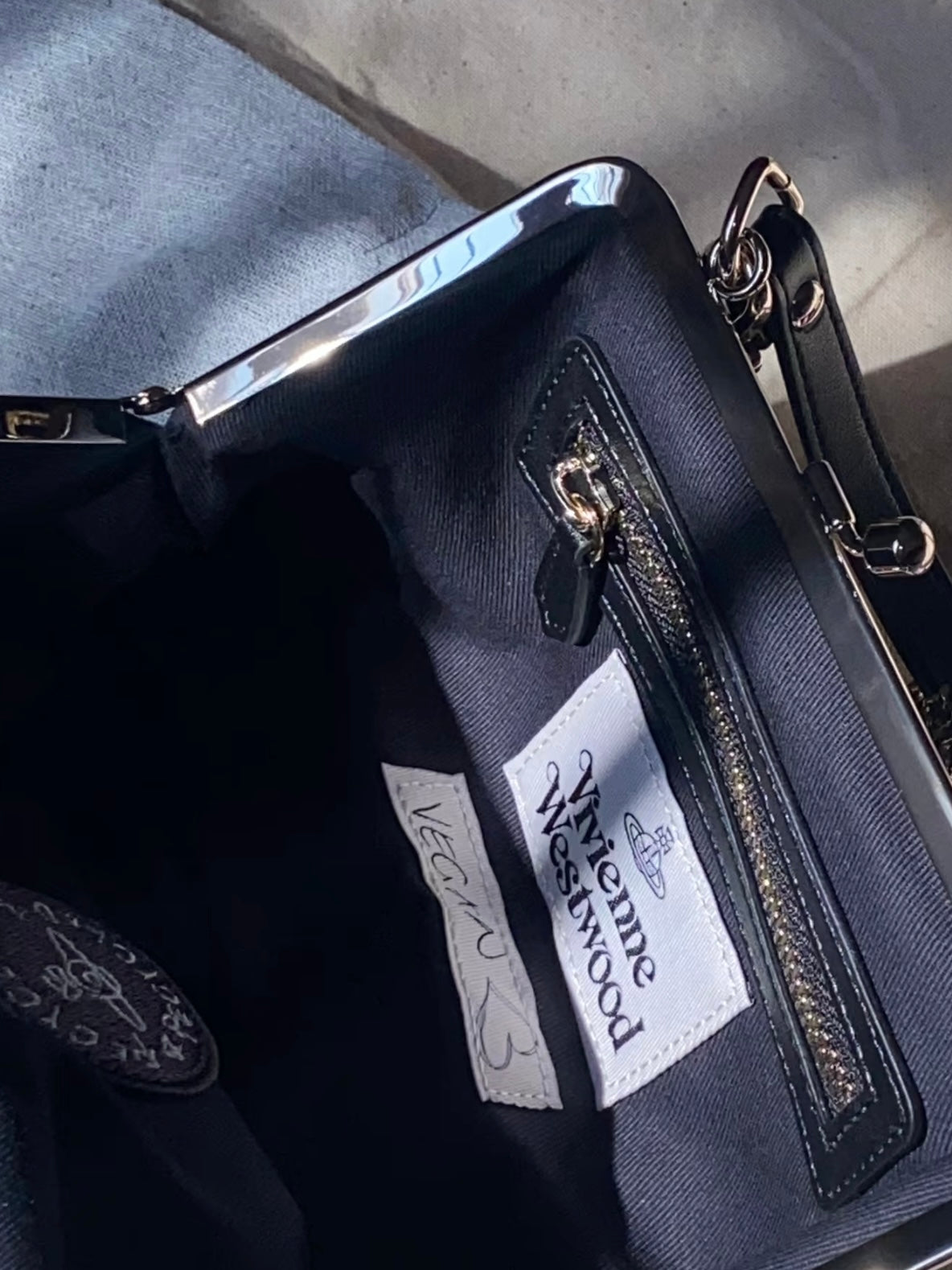 Vivienne Westwood Granny Frame Purse 經典餃子袋 天鵝絨VELVET [限時優惠中!]￼