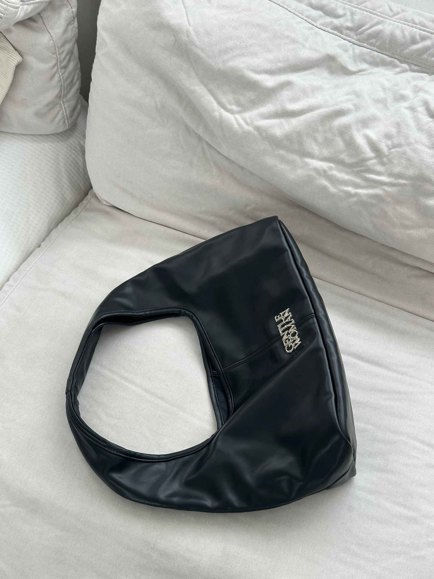 Gentlewoman 黑皮 Hobo bag ［大推薦!!上身袋款超美］