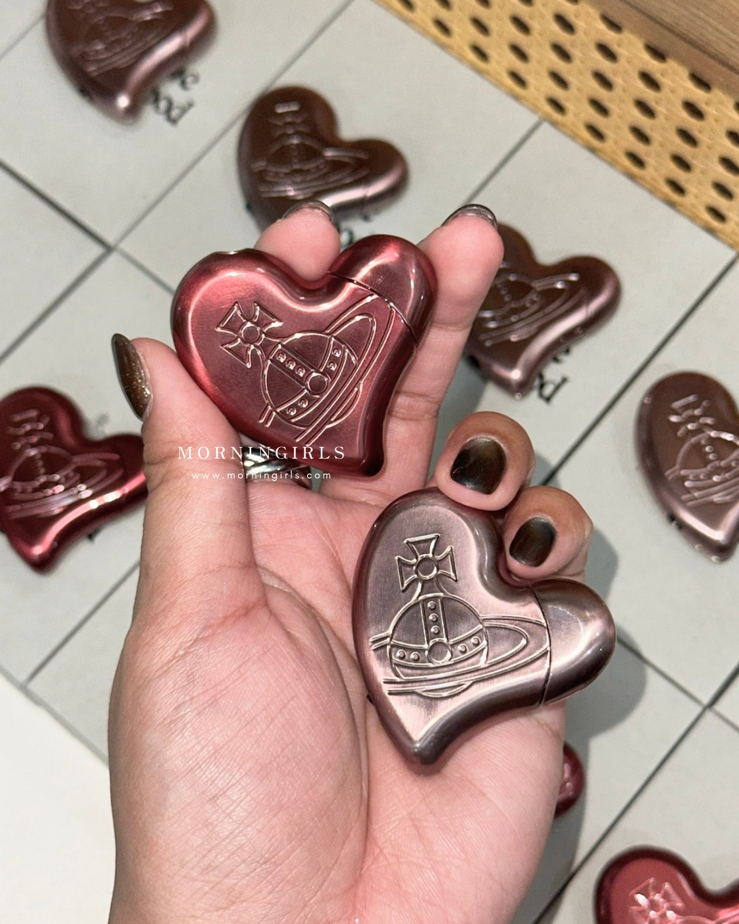 Vivienne Westwood 金屬鏡面ORB Monogram心形打火機 超限量情人節限定版 超美淺粉紅色 值得收藏! [日本限定]