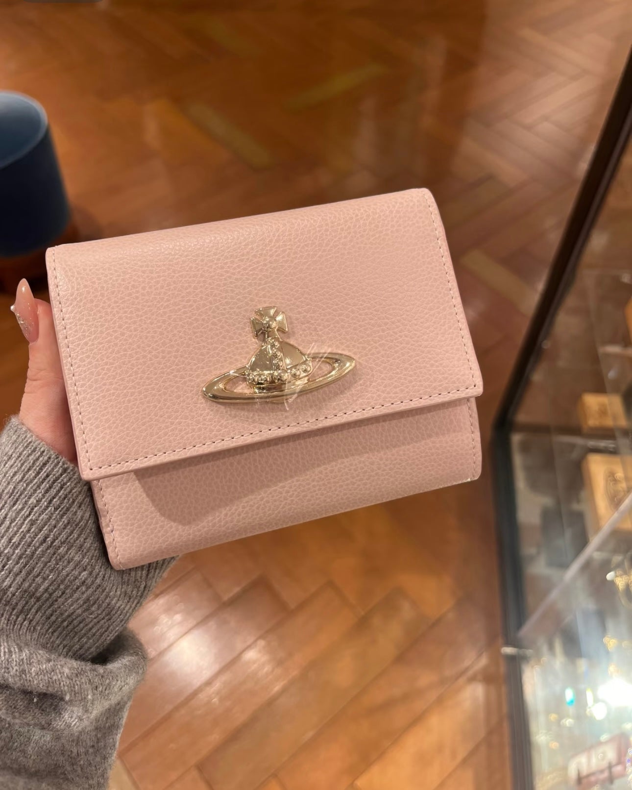 Vivienne Westwood 日本限定2025最新軟身荔枝皮 拉鏈多層大銀包 最新內格設計 [內置拉鍊coins bag+多卡位+雙層紙幣位]