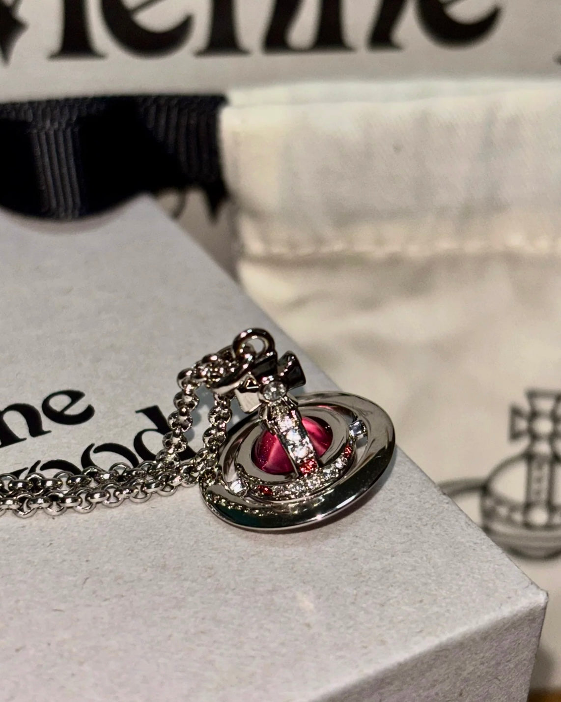 Vivienne Westwood ORB Pendant Crystal Necklace 紅色 [現貨中!]