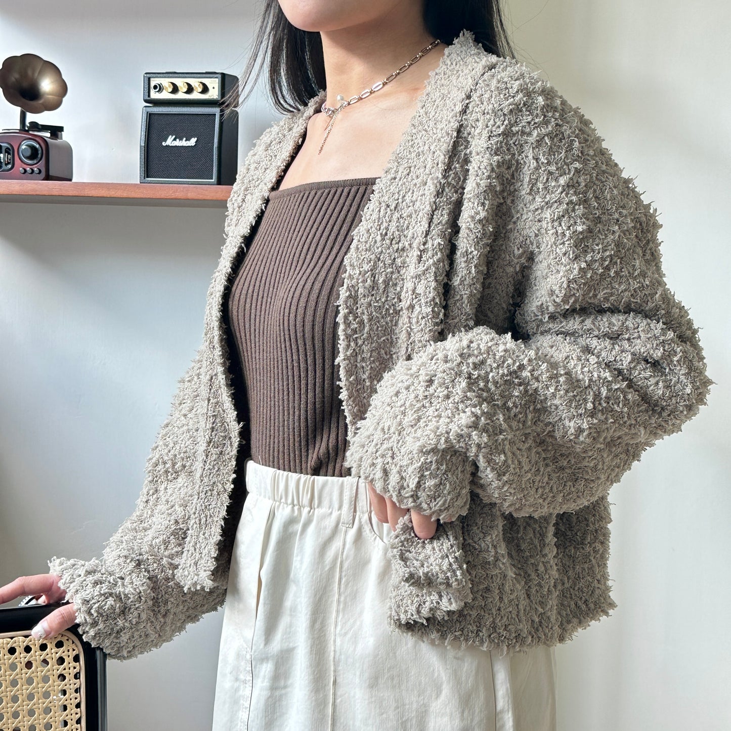 毛毛寬鬆外套 [有色差 實物近似牛油果綠 介意者慎買!!]