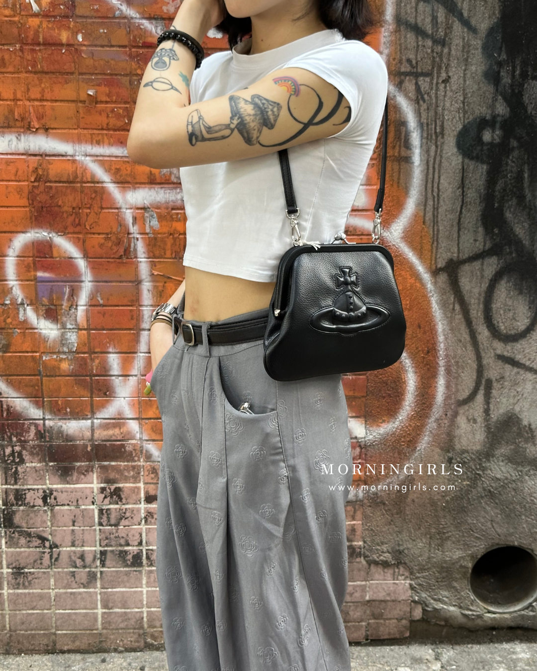 Vivienne Westwood Chelsea Vivienne's Clutch Bag 黑色荔枝皮