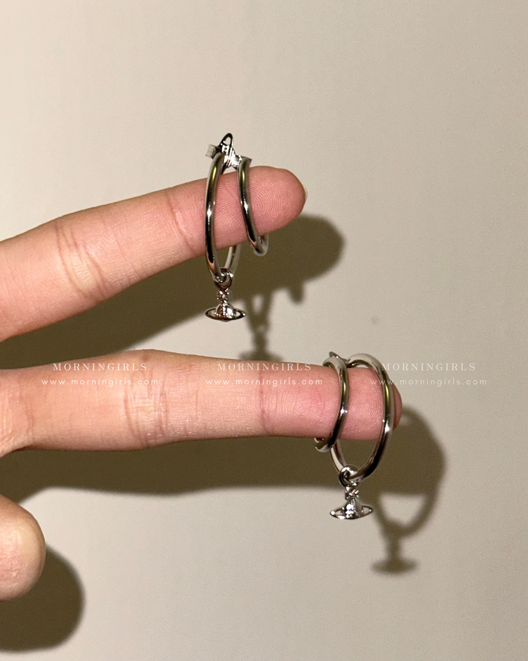 Vivienne Westwood Ronda Earrings [限定款雙圈錯覺星球耳圈]