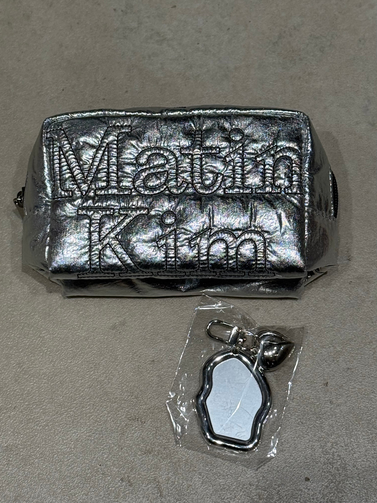 最新韓國選物🇰🇷 Matin Kim Mirror Keyring Makeup Bag 化裝筆袋［附送鏡子鎖匙扣！！］
