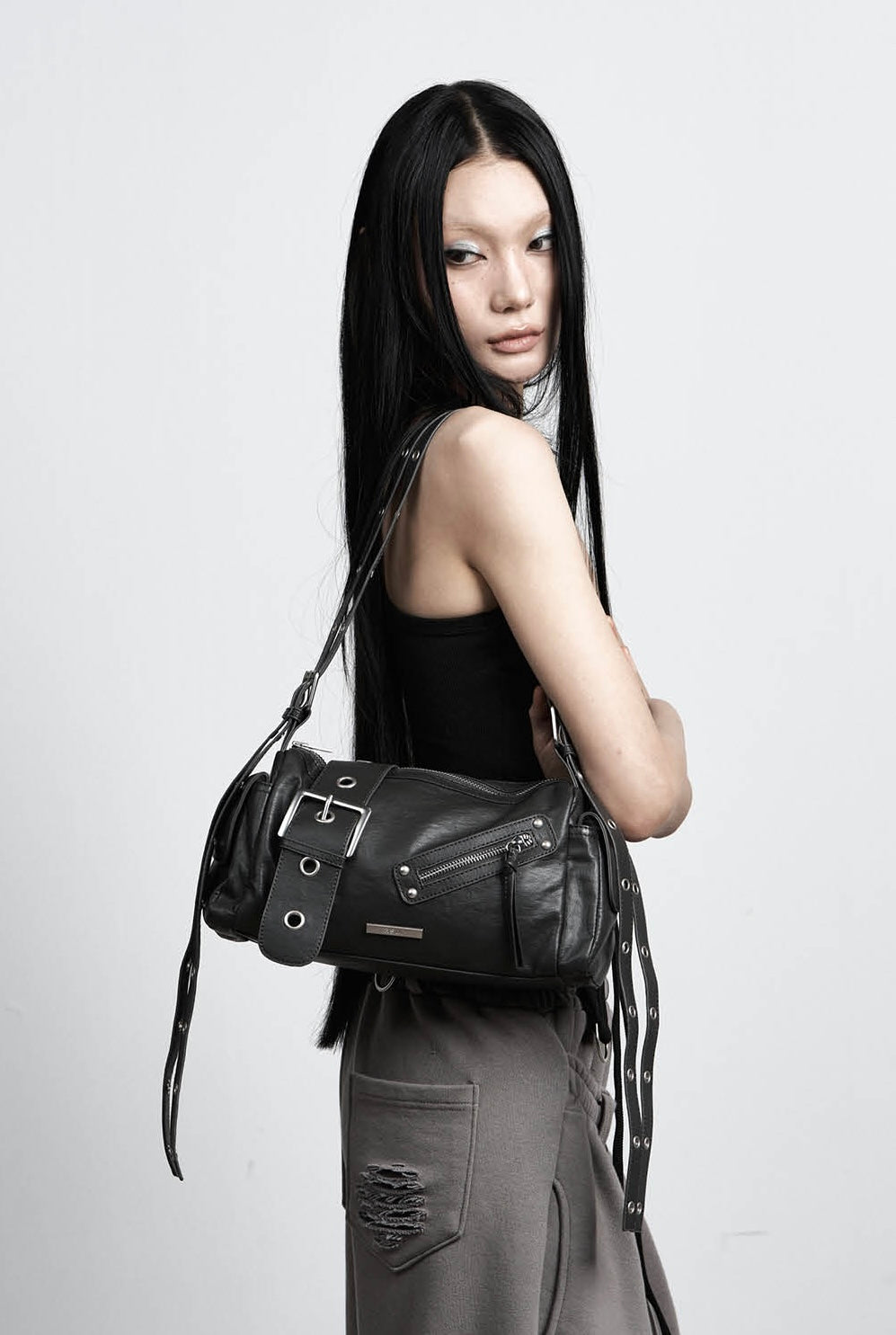 韓國選物🇰🇷Asur Big Buckle Belt Shoulder Bag 大皮帶扣腋下袋［超有個性型格袋款 肩帶可自由調教長度］