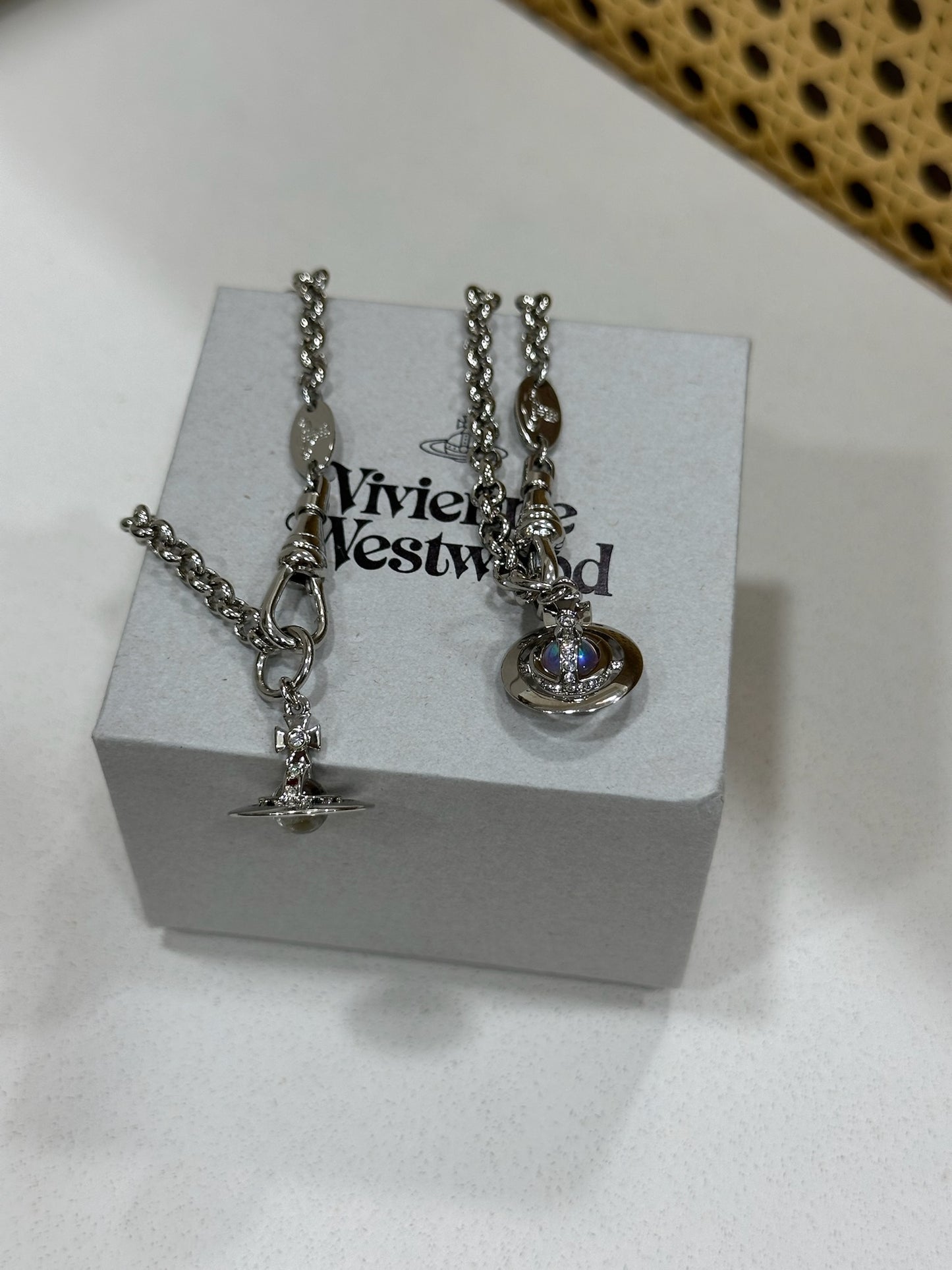 Vivienne Westwood Orb Pendant Crystal Bracelet 星球手鏈 [限定幻彩上架!]￼￼