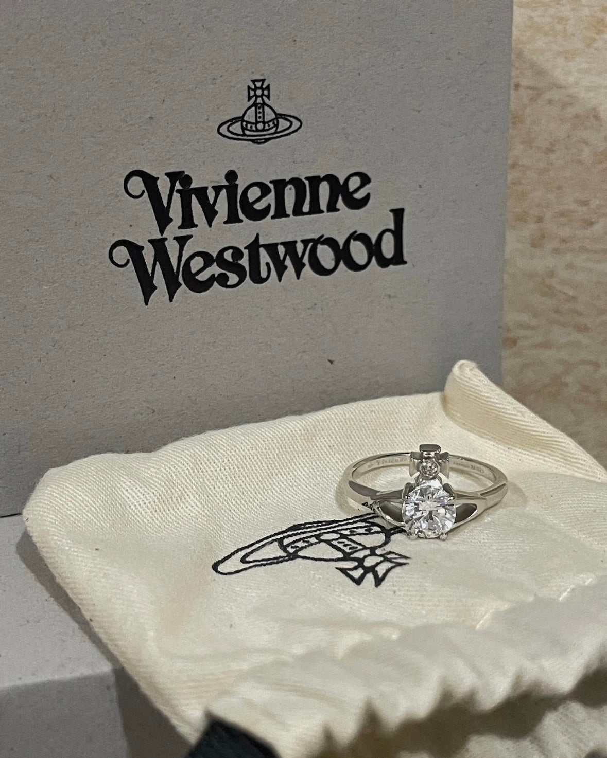 Vivienne Westwood Reina Ring 低調精緻小鑽系列 [925純銀 可基本濕水!]