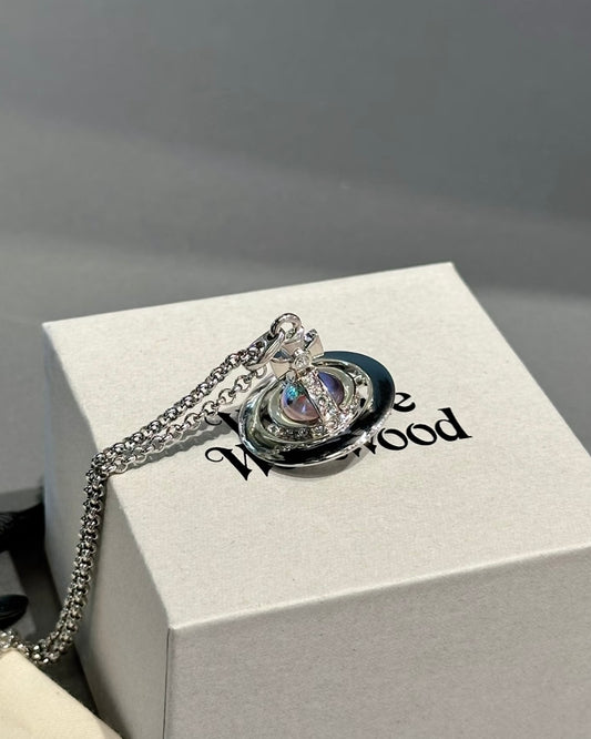 Vivienne Westwood ORB Pendant Crystal 鐳射幻彩限定色 [超限量補貨! 全現貨發售中 機會超難得!]