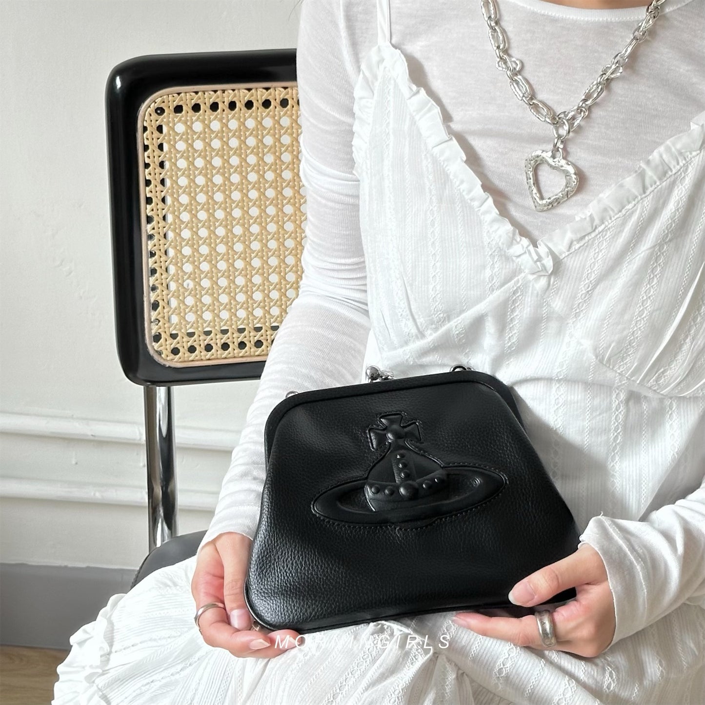 Vivienne Westwood Chelsea Vivienne's Clutch Bag 黑色荔枝皮