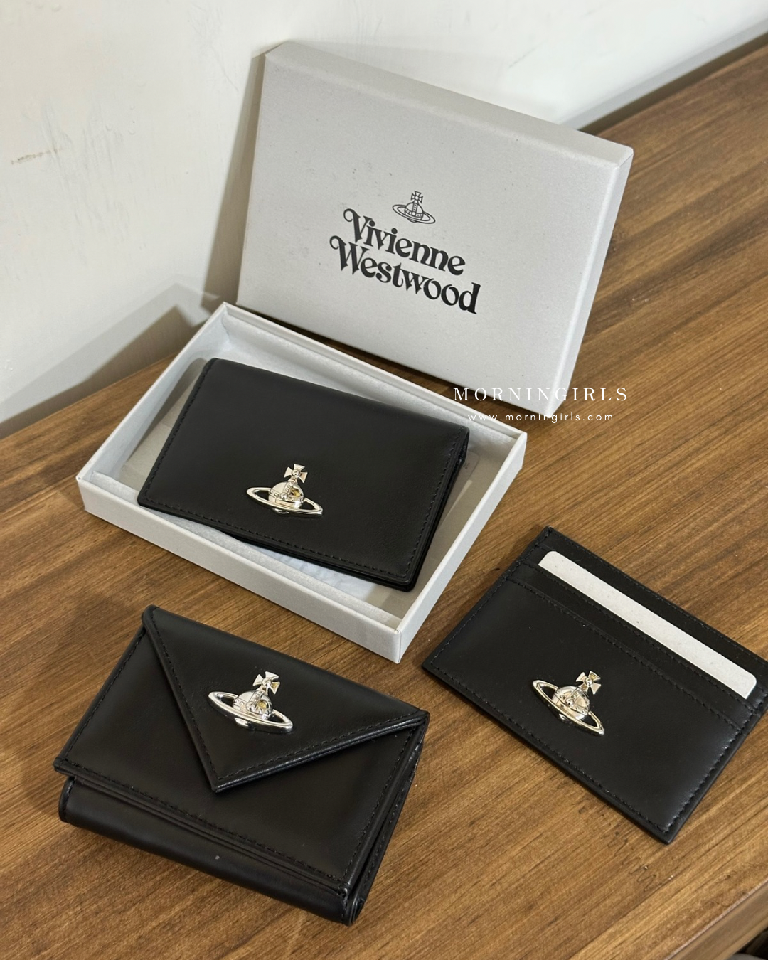 Vivienne Westwood 兩摺相位 Bifold Cardholder 黑銀小牛皮 [已停產完售下架!]