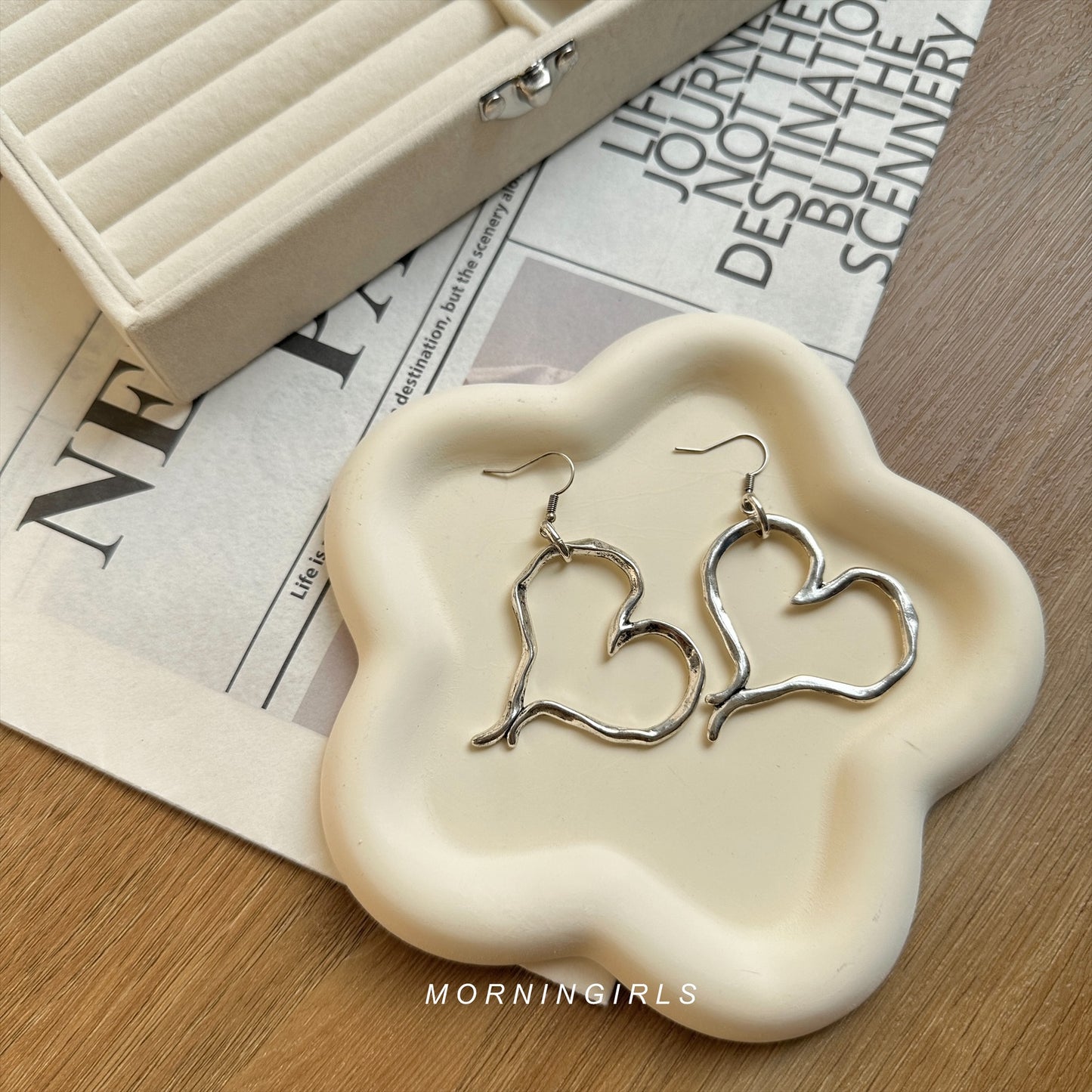 Otro Accesorio 西班牙手工飾物 - Big Hollow Heart Earrings