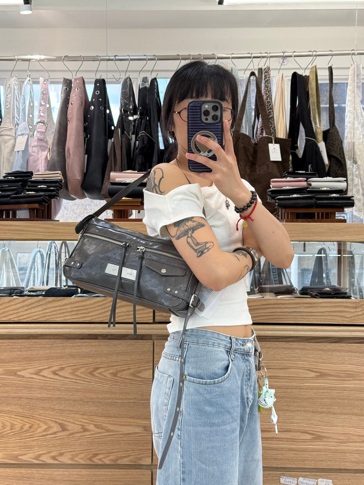 最新韓國選物🇰🇷 Matin Kim Side Buckle Biker Shoulder Bag 個性側扣拉鏈單肩袋［型格Biker 風 隨性百搭！］