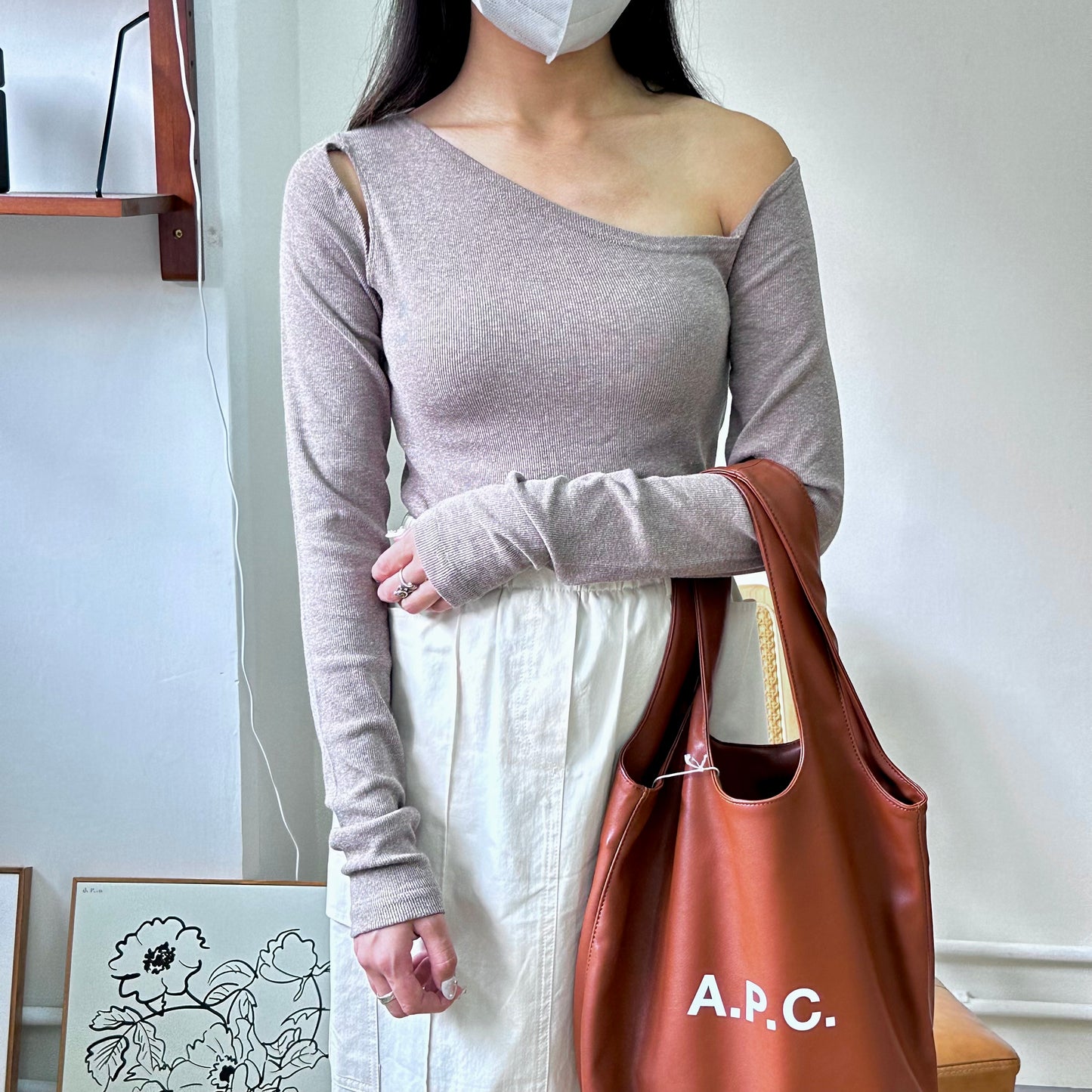 Cut-off One Shoulder Top  [門市搬遷清貨限時優惠$99!]