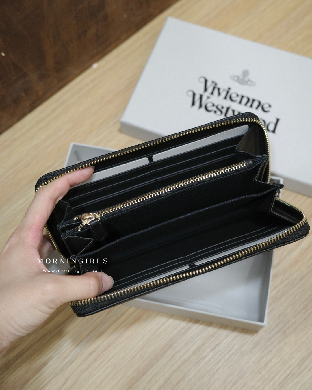 Vivienne Westwood 多間隔拉鏈長銀包