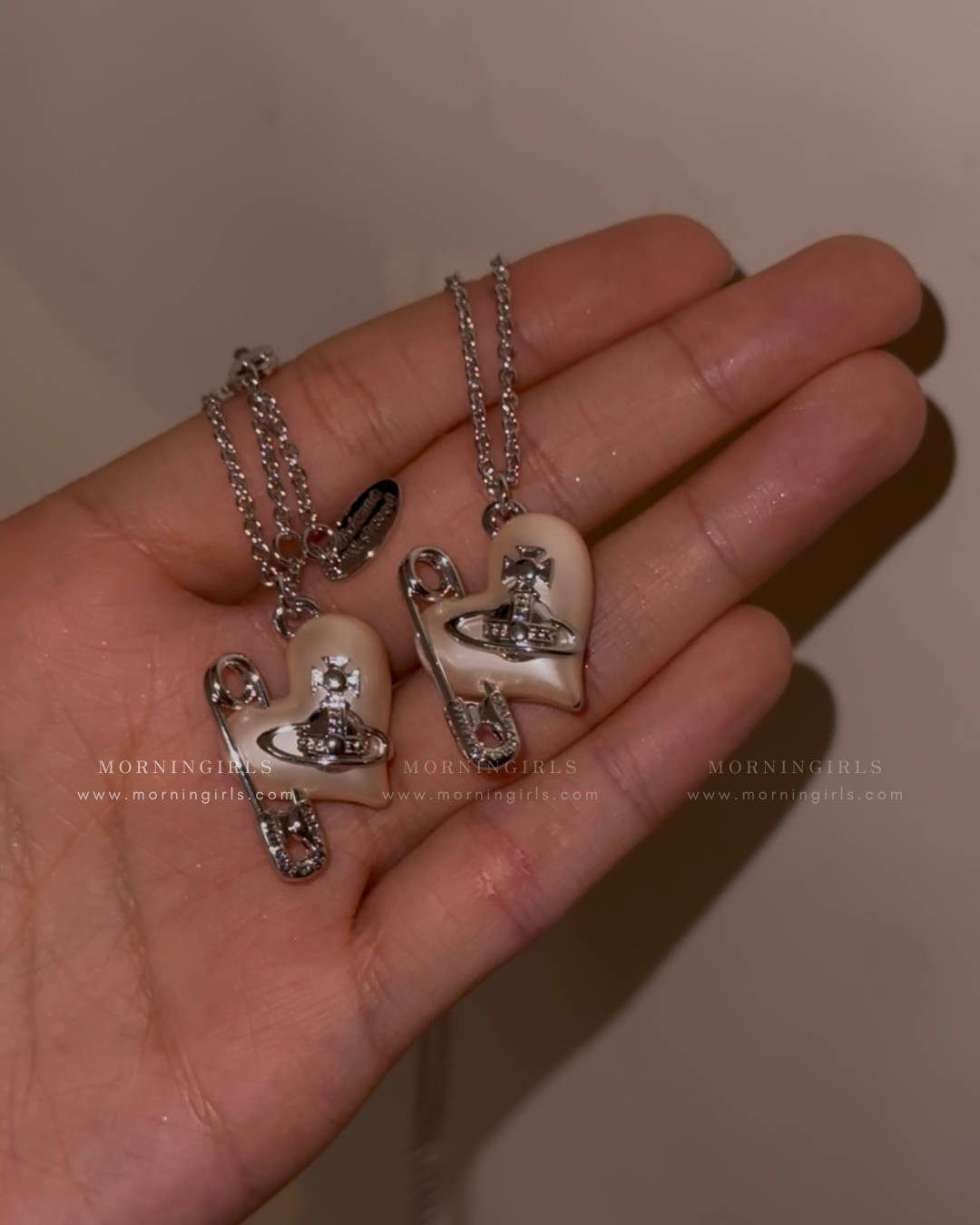 Vivienne Westwood Orietta Pendant Necklace 愛心珍珠扣針[TWICE周子瑜同款]