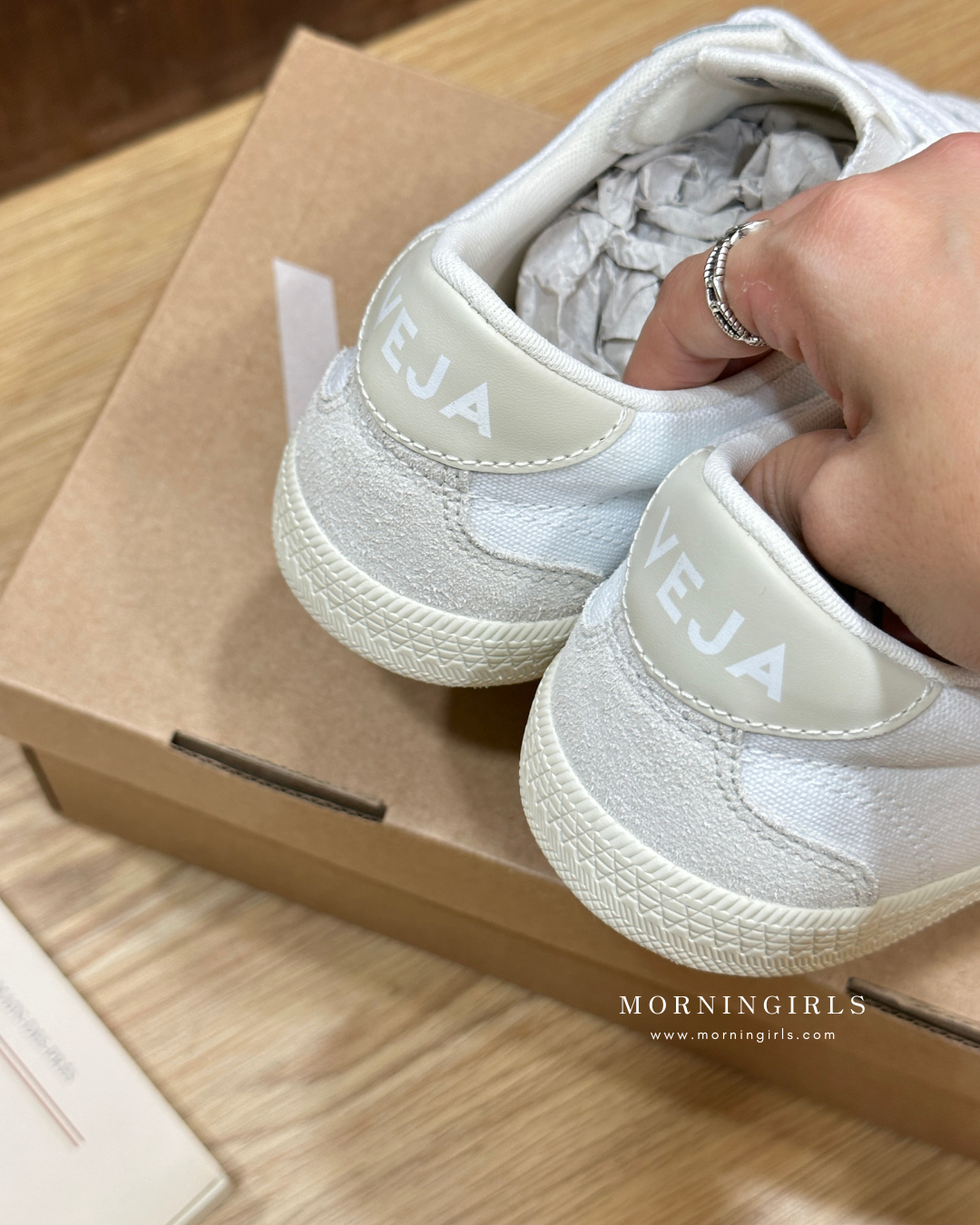 VEJA法國小白鞋 Volley Canvas 米白 [有機棉! 最新系列!]