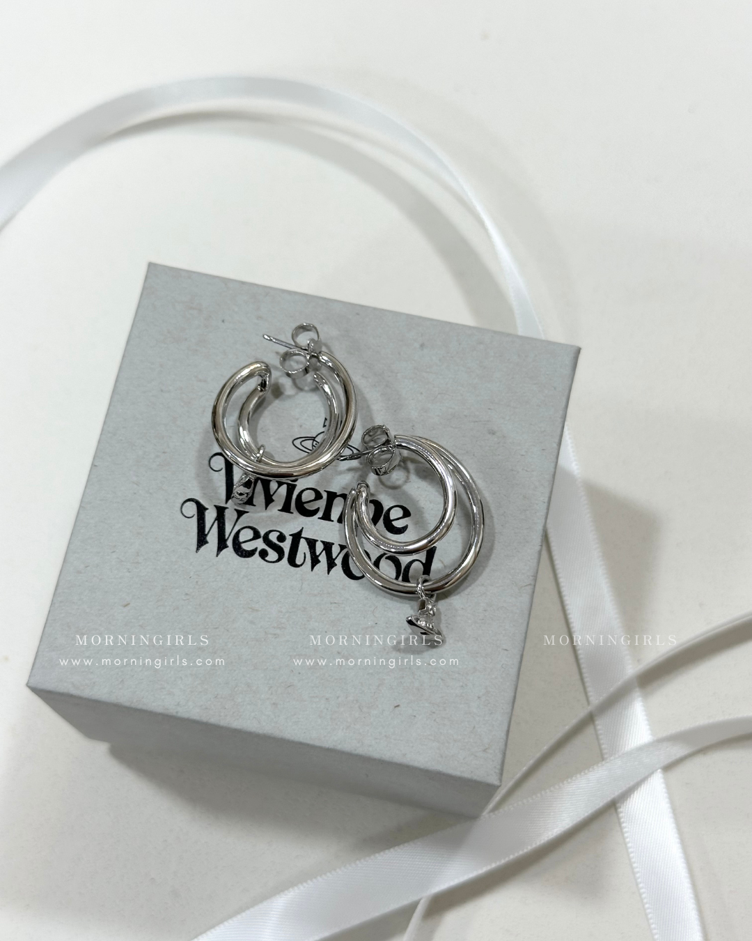 Vivienne Westwood Ronda Earrings [限定款雙圈錯覺星球耳圈]