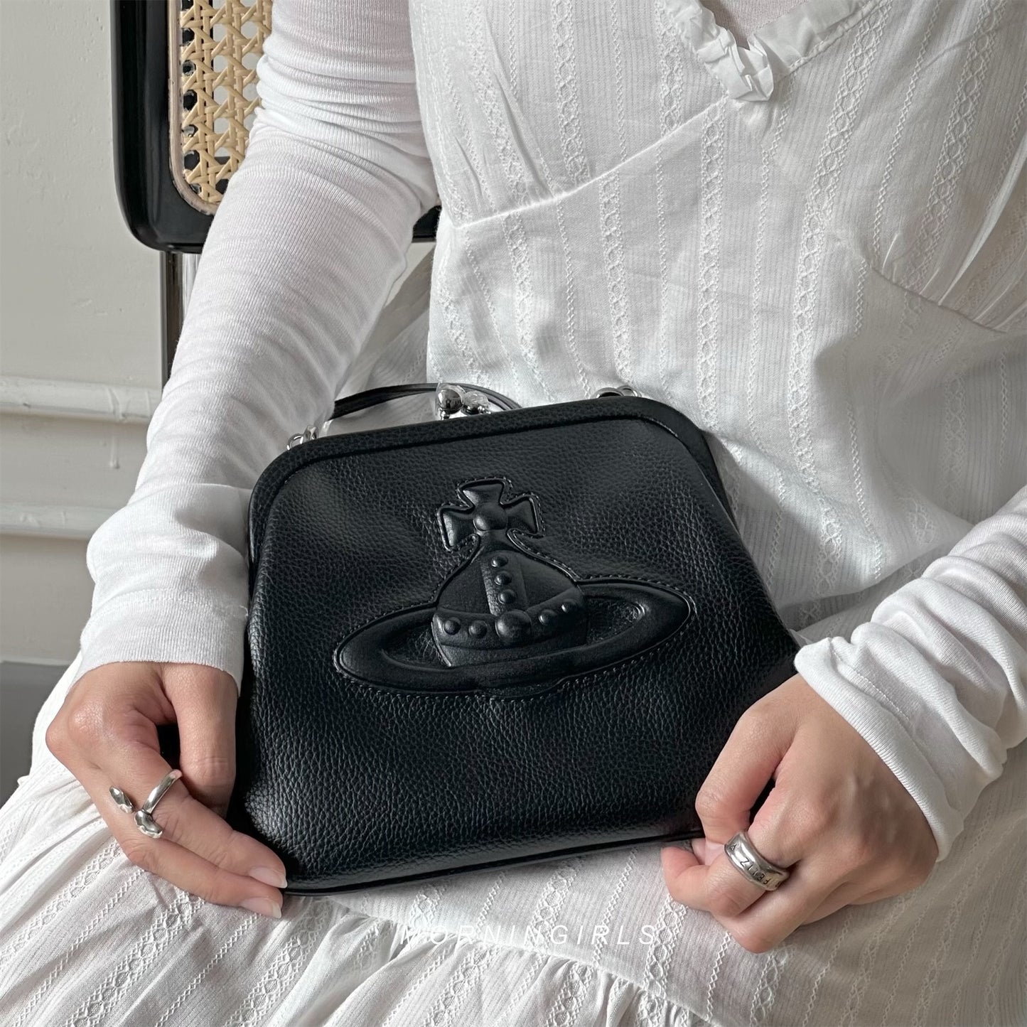 Vivienne Westwood Chelsea Vivienne's Clutch Bag 黑色荔枝皮