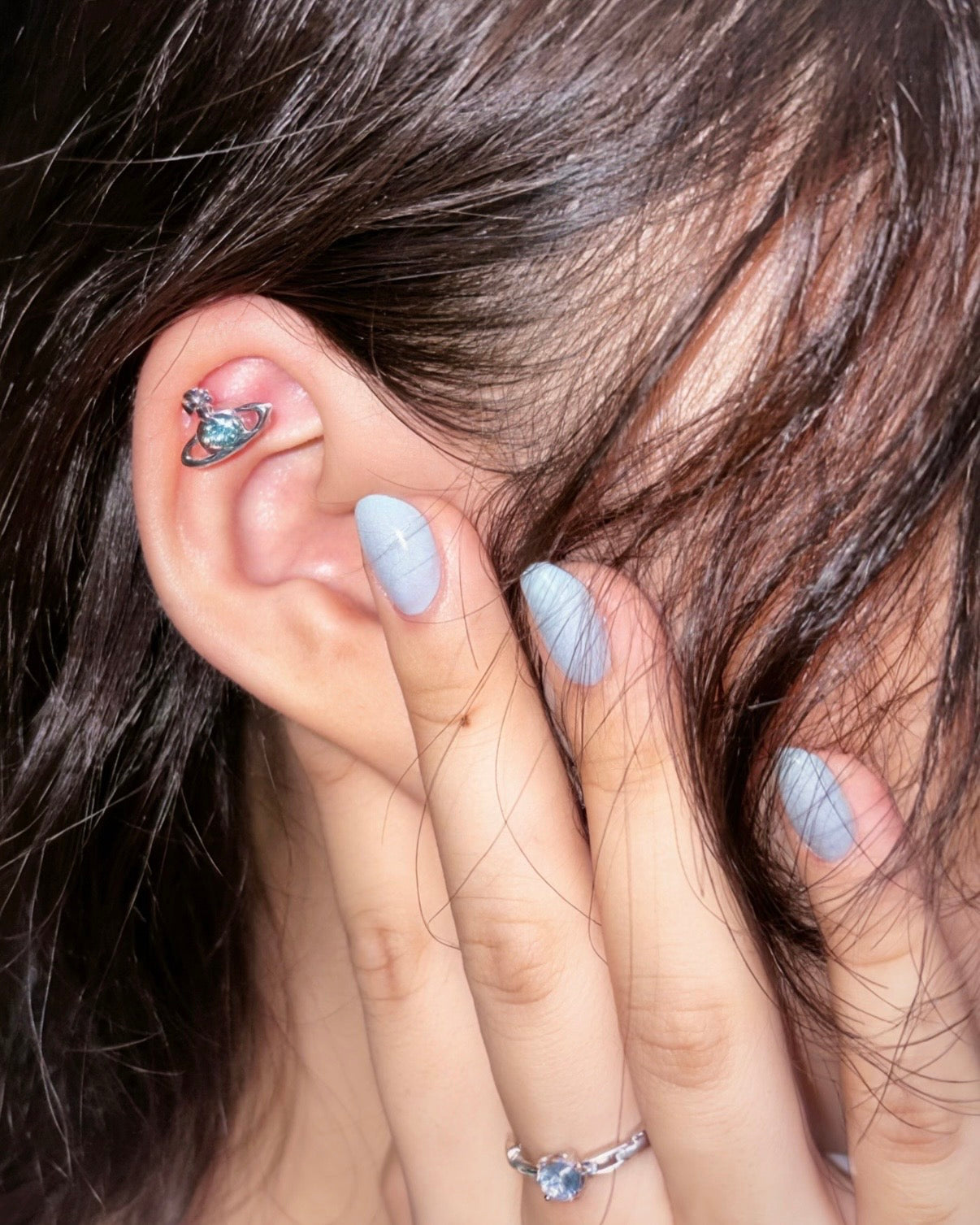 Vivienne Westwood Nano Solitaire Earrings [Cortis同款! 冰川藍優惠中小尺寸可放耳骨]