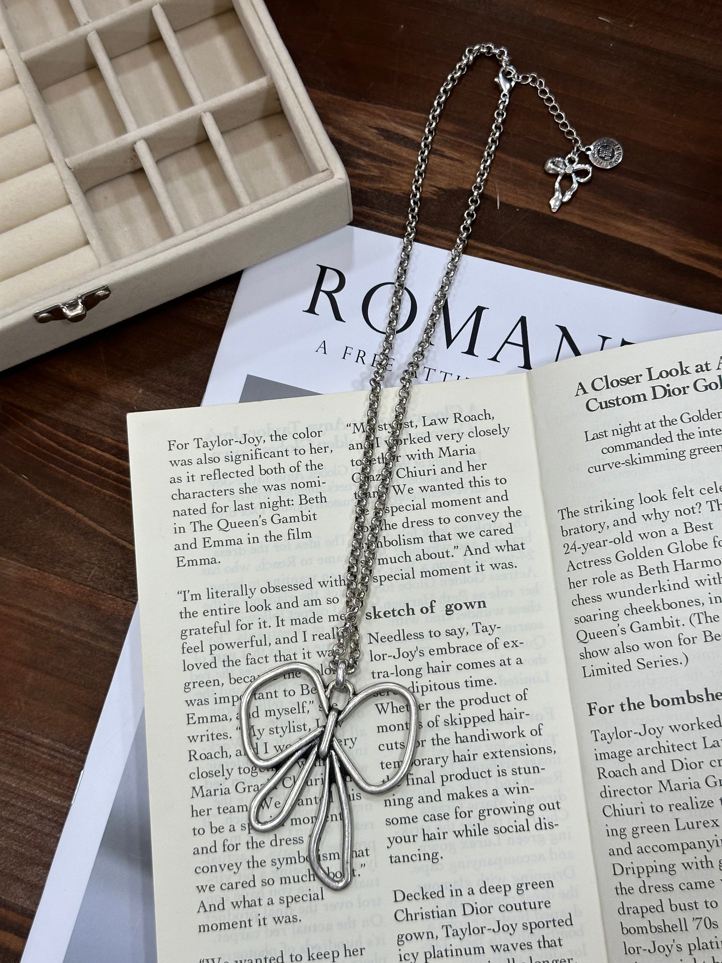 Otro Accesorio 西班牙手工飾物 - Flat Big Bow Necklace