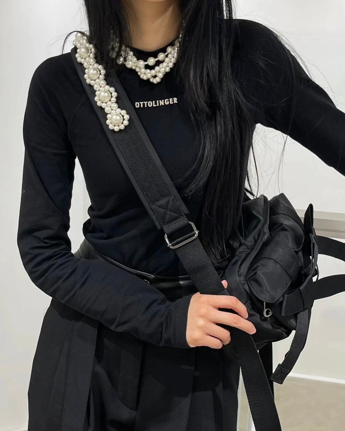 Simone Rocha Black Beaded Classic Bow Bag 絕美白珍珠肩帶［鄭容和同款 超推薦店主自留］