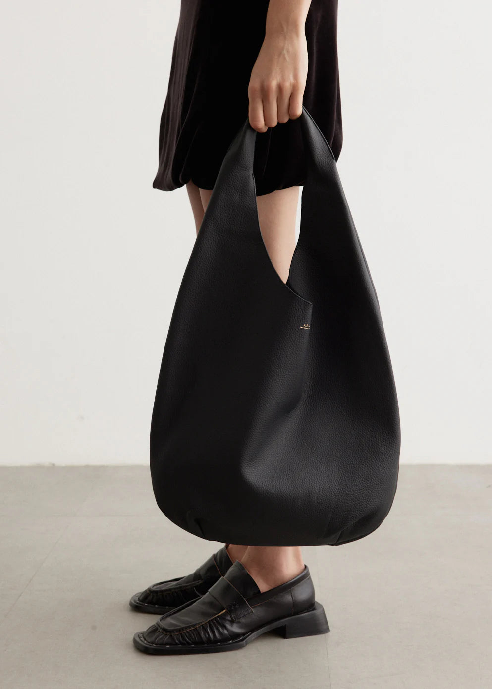 A.P.C. Le Neige Tote Bag 100%真牛皮［多色限時現貨優惠中! 極難補貨!］