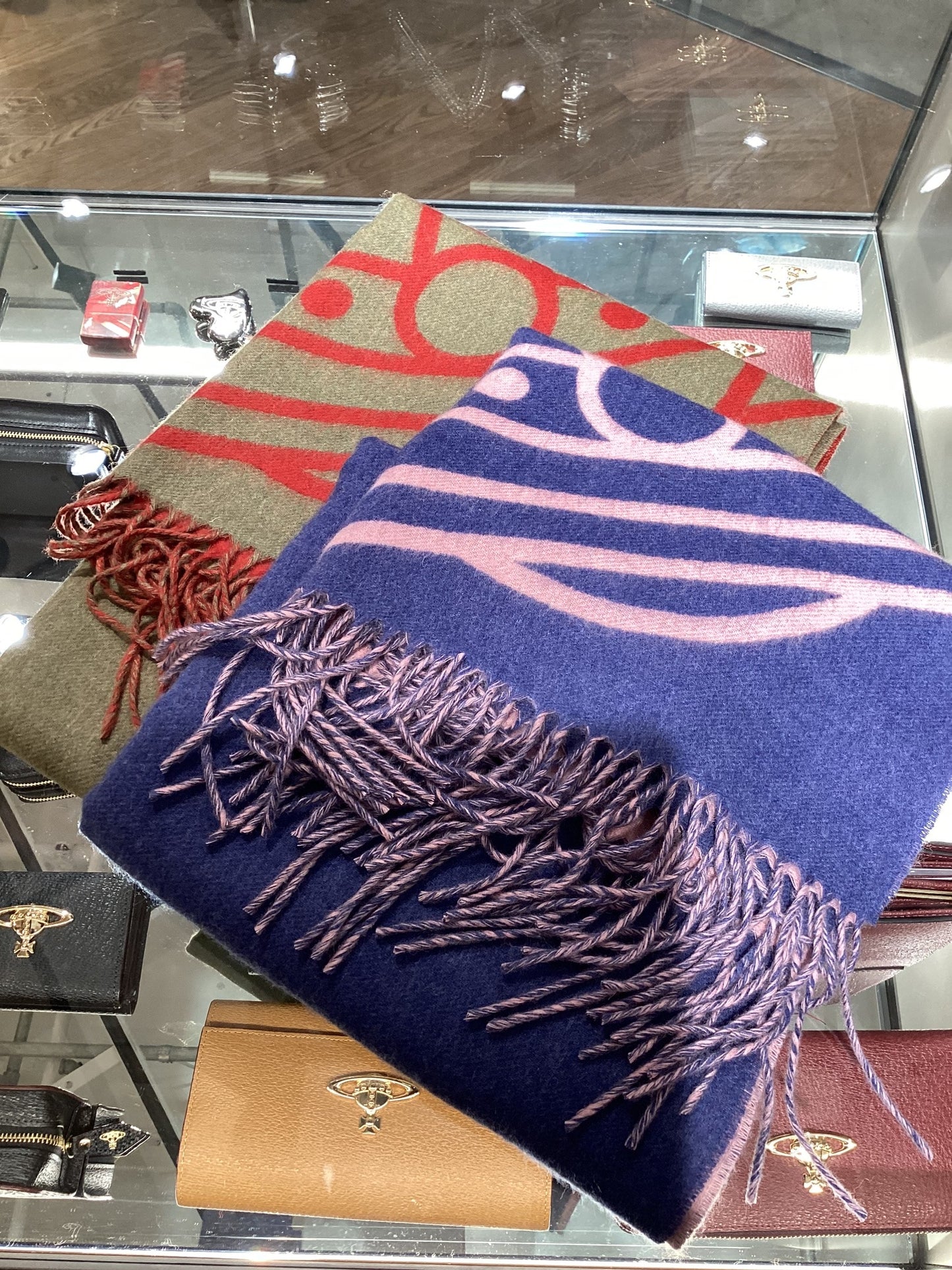 Vivienne Westwood Reversible ORB Logo Scarf 大尺寸雙面頸巾 (100%羊毛) [日本限定! 已停產最後現貨]