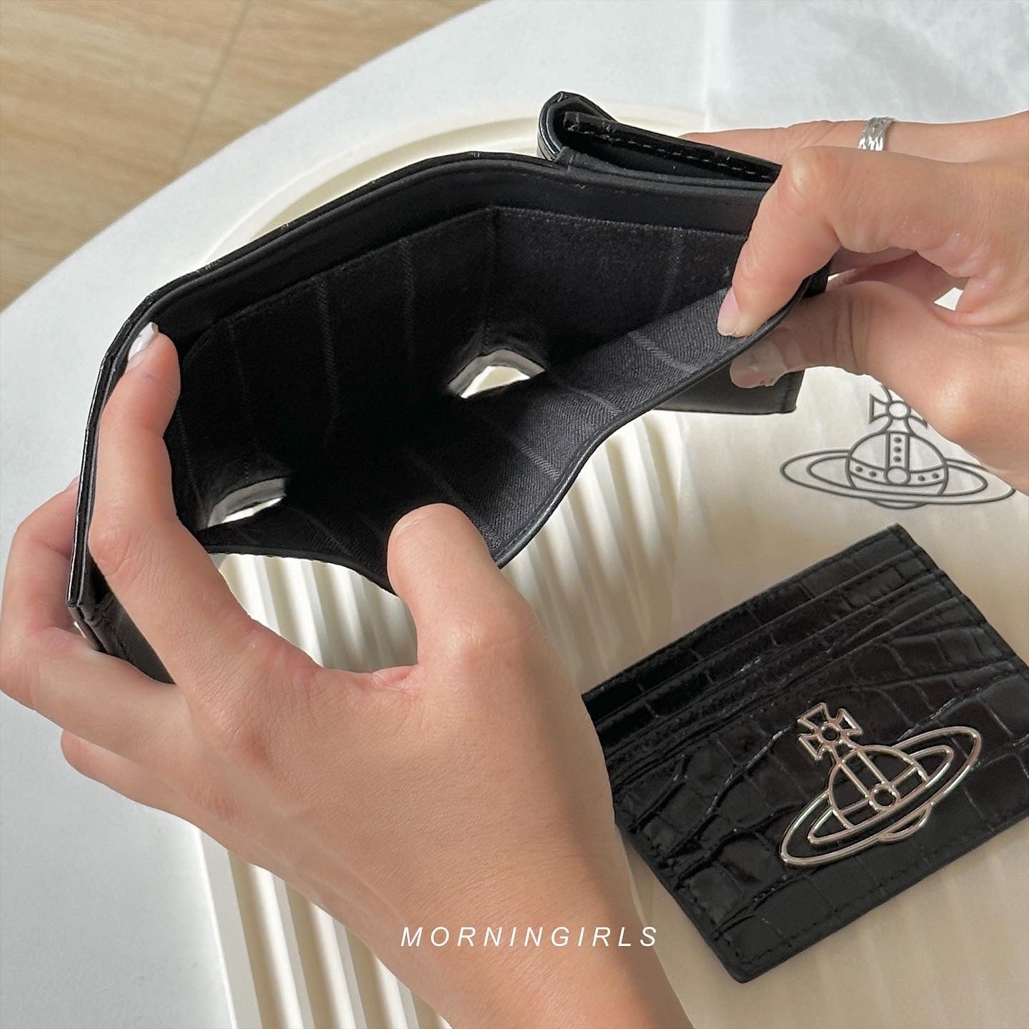 Vivienne Westwood Envelope Mini Wallet 掌心小銀包 [最新秋冬奶啡小牛皮 小尺寸銀包推介!]