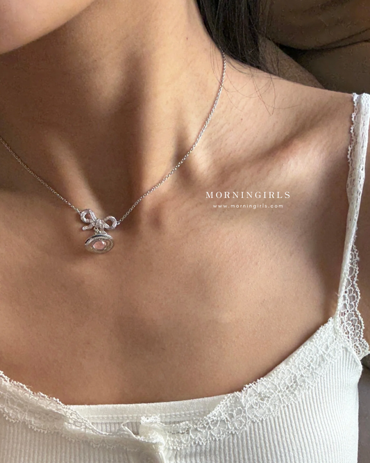 Vivienne Westwood Octavie Pendant Necklace 蝴蝶結星球 [100%純銀 IVE直井怜同款 現貨發售中!]