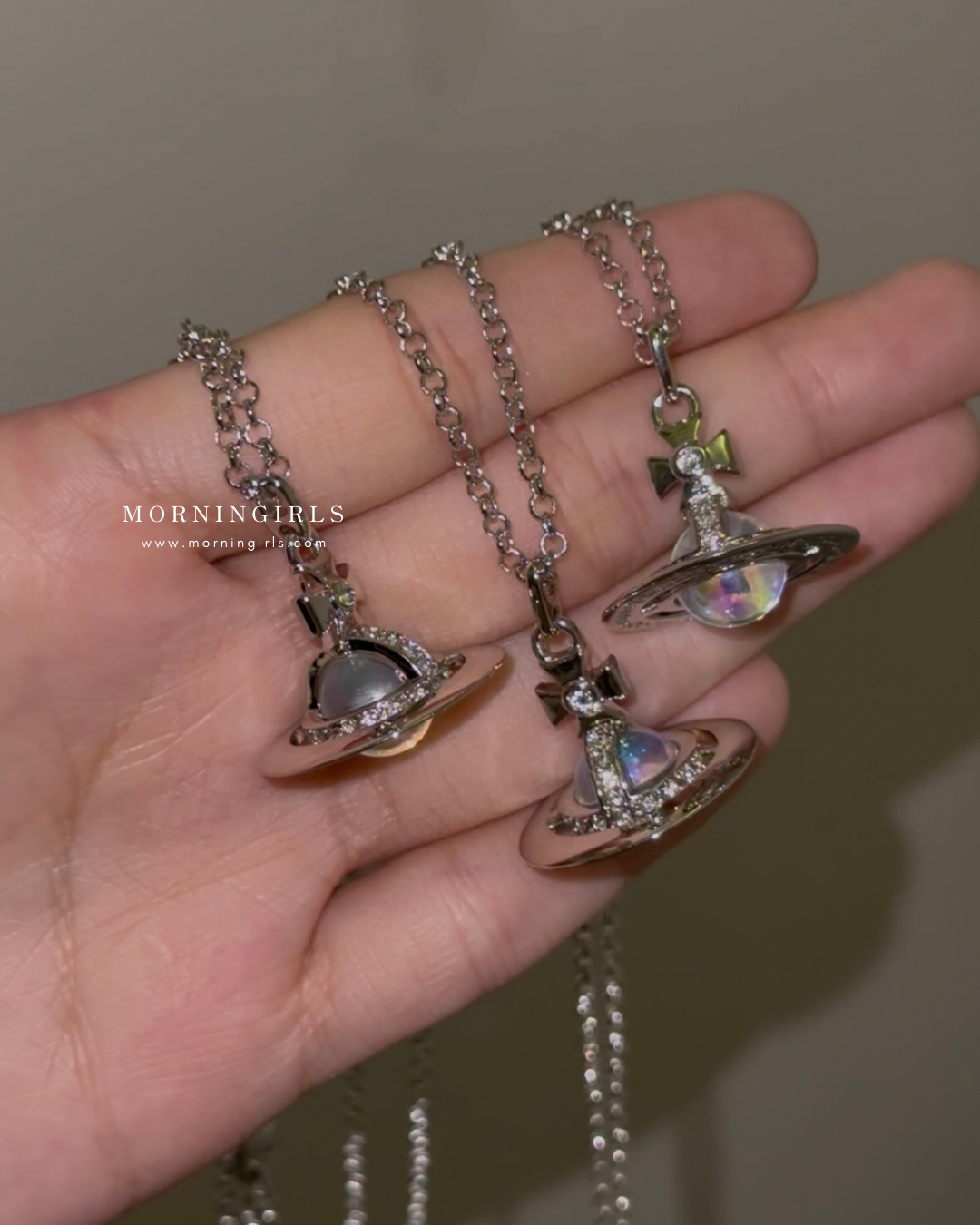 Vivienne Westwood ORB Pendant Crystal 鐳射幻彩限定色 [超限量補貨! 全現貨發售中 機會超難得!]