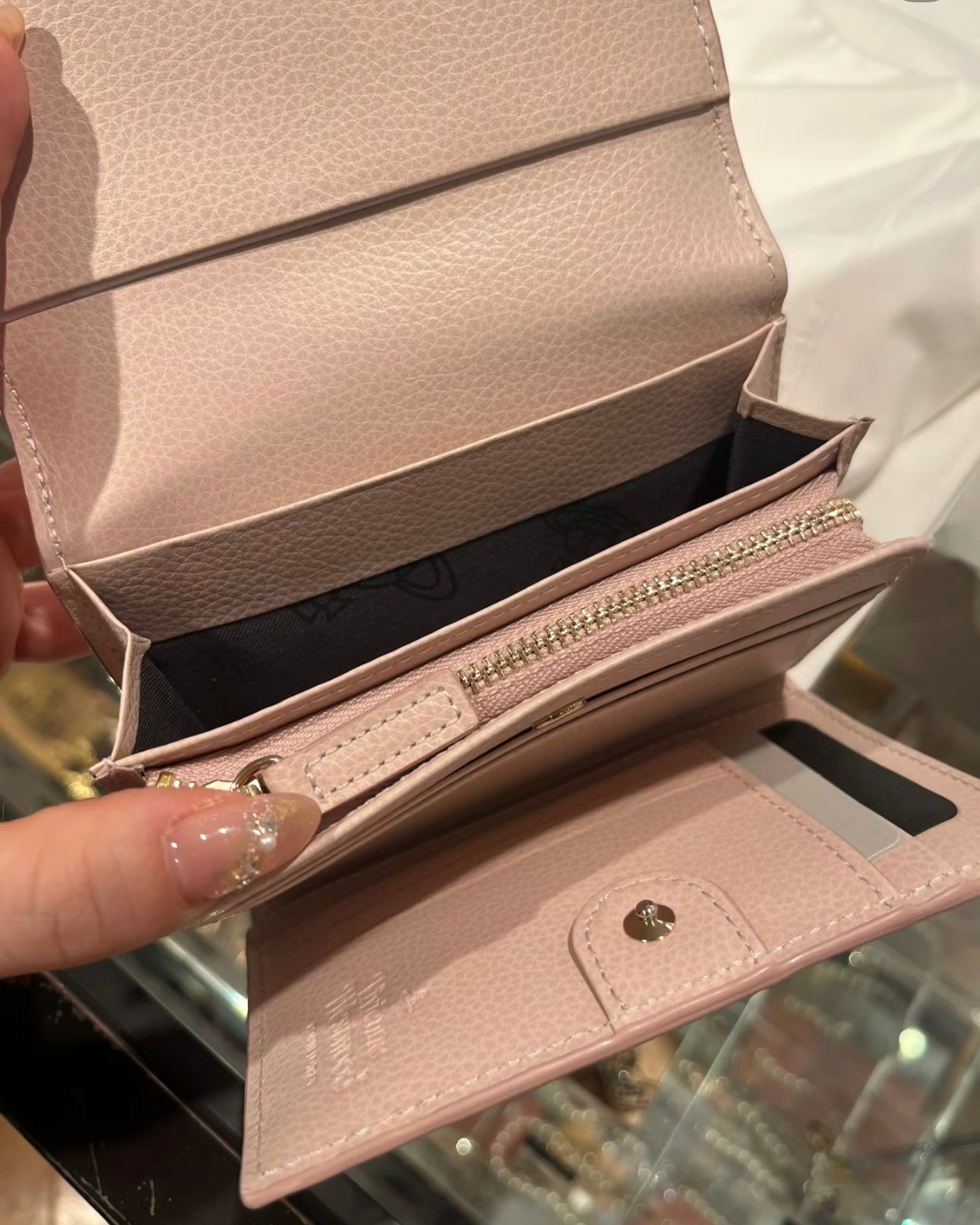 Vivienne Westwood 日本限定2025最新軟身荔枝皮 拉鏈多層大銀包 最新內格設計 [內置拉鍊coins bag+多卡位+雙層紙幣位]