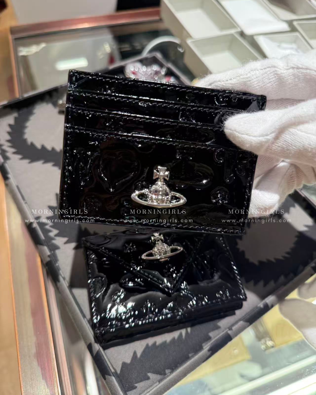 Vivienne Westwood 型格星球壓紋漆皮黑系列 日本限定 [日本直送]