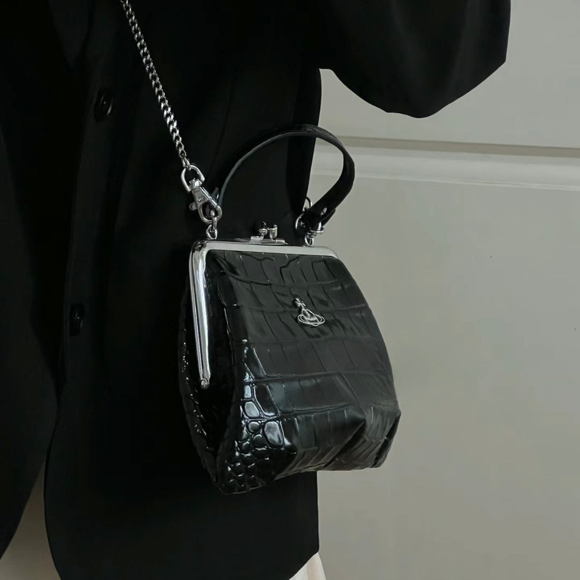 Vivienne Westwood Granny Frame Purse 經典餃子袋 超罕有舊版鱷魚皮 [令面大格已停產! 最後微量優惠現貨 完售下架不再接受預訂!]