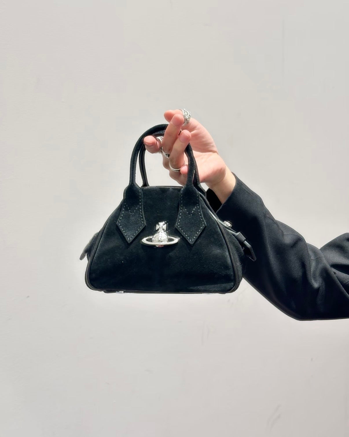 Vivienne Westwood Mini Yasmine Bag 2026最新限定復古猄皮