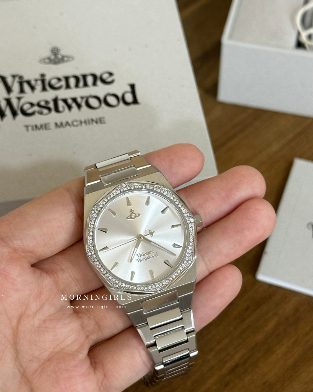 Vivienne Westwood Watch 33mm Moonlight 🌙 [最新上架! 鑲鑽款防水瑞士機芯!]